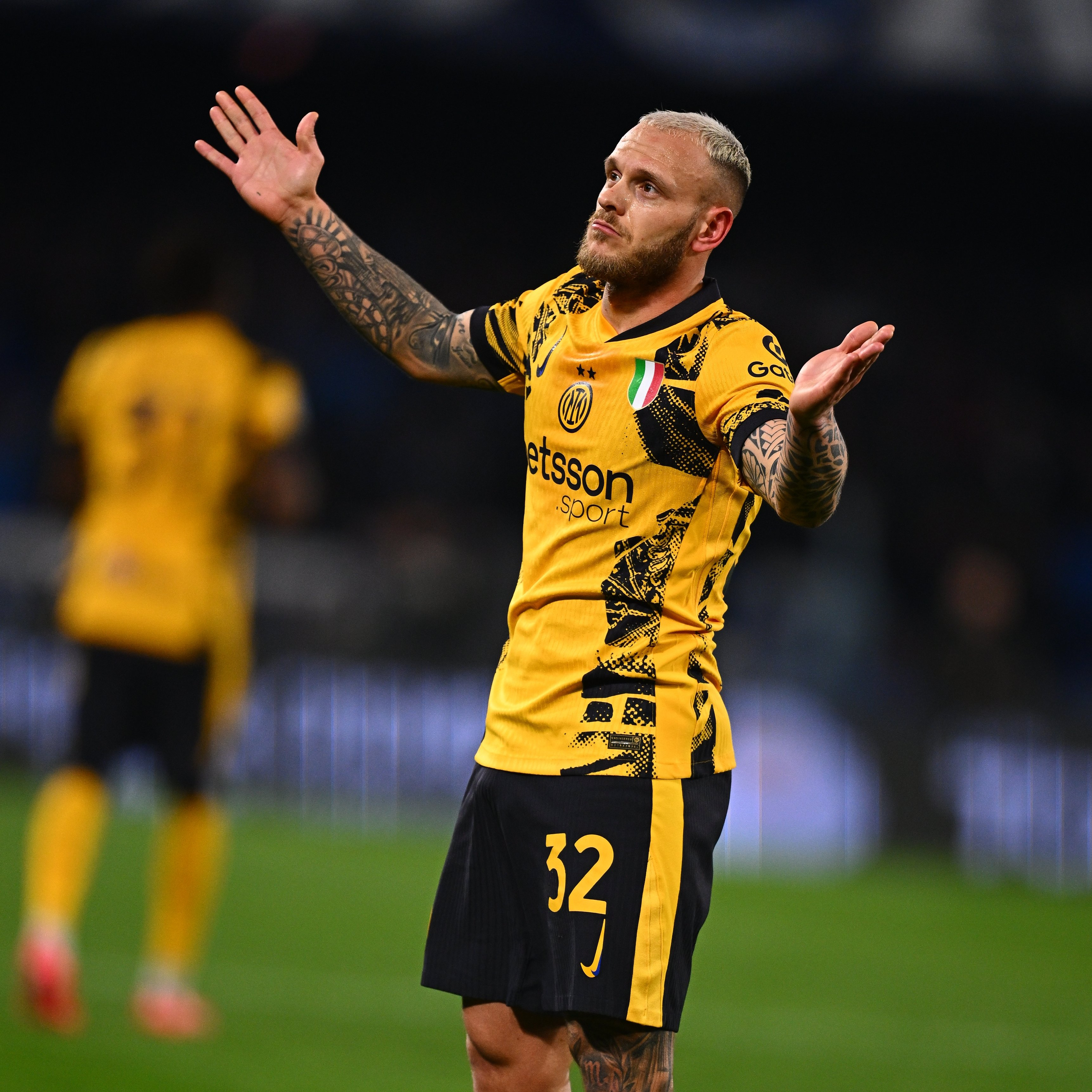 清晨荷甲焦点战，那不勒斯豪取连胜，态度坚定，球探报告显示潜力的简单介绍