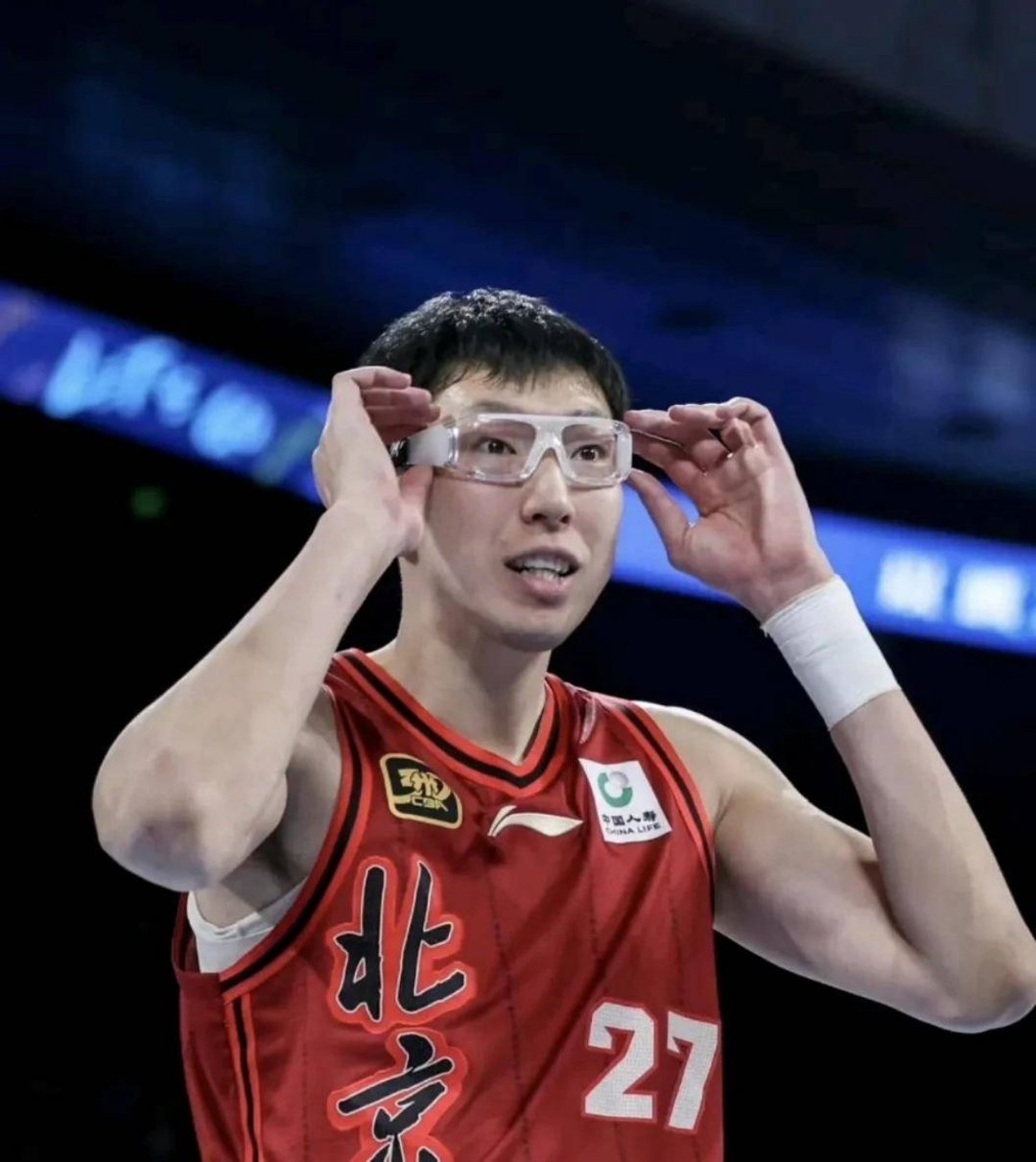 NBA常规赛窗口期走向成谜，广厦男篮复出首秀，更衣室稳定，高层口径保持一致的简单介绍