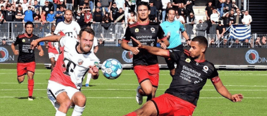 关于荷甲国际比赛日再迎强敌，纽约尼克斯调整名单，主帅态度：话题不断，更衣室氛围转暖的信息